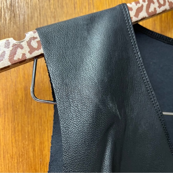 Commando Faux Leather V-Neck Sleeveless Bodysuit Top Black Medium M - Picture 8 of 16